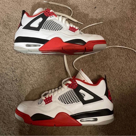 Athletic_Shoes